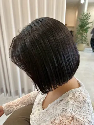 ショート センターパート 韓国ヘア・綾也のヘアスタイル
