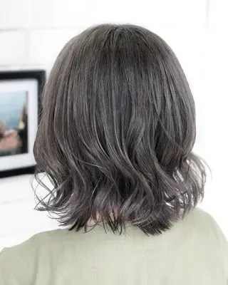 ミディアム カラー 🫧 mana🫧のヘアスタイル