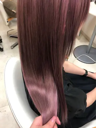 カラー white.梅田 デザインカラー🦄のヘアスタイル