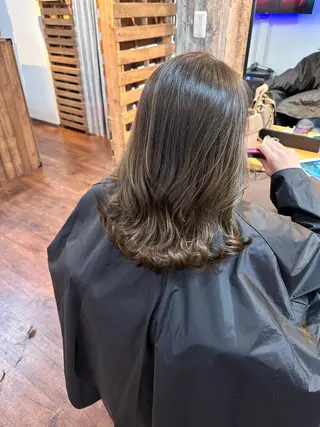 セミロング カラー Luzir⭐︎ GEN⭐︎のヘアスタイル