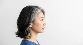 ミディアム ✂︎ シンタク ✂︎のヘアスタイル