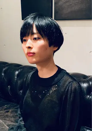 ショート ブリーチカラー急募✨ KENICHIのヘアスタイル