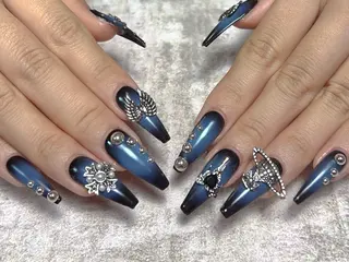 ネイル MoaNail🫶 Yoshiのネイルデザイン