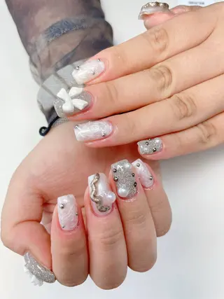 ネイル Mione_ Sonのネイルデザイン