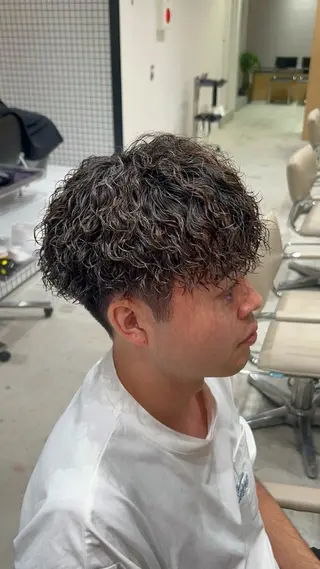 パーマ メンズ 🐲ツイスパ🐲 フェード/龍のヘアスタイル