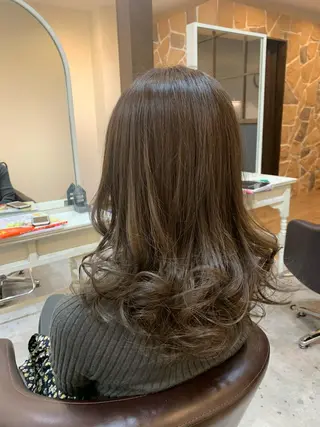 ロング カラー 不動令 認定カラーリストのヘアスタイル
