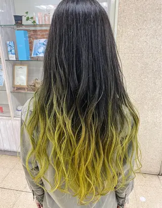 ロング カラー 菅村 勇亮のヘアスタイル