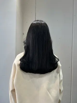 セミロング KOYUKI⛄️ [大阪美容室]🚏のヘアスタイル