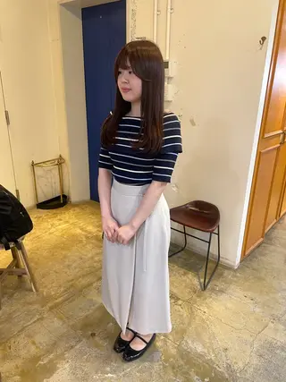 セミロング カラー MIOベージュカラー 柔らかいカラーのヘアスタイル