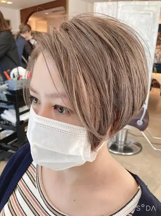 ショート カラー GOSSIP信国 瑞絵のヘアスタイル