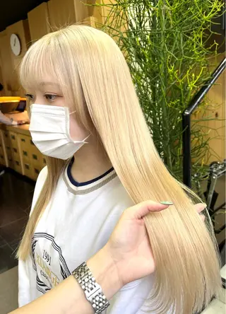 セミロング カラー 海外girl🤎 透明感ベージュmaoのヘアスタイル