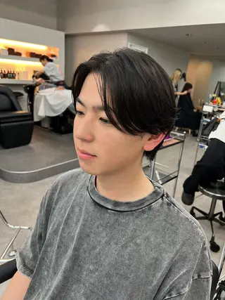 パーマ メンズ 垢抜け🪽髪質改善 透明感💎メンズのヘアスタイル