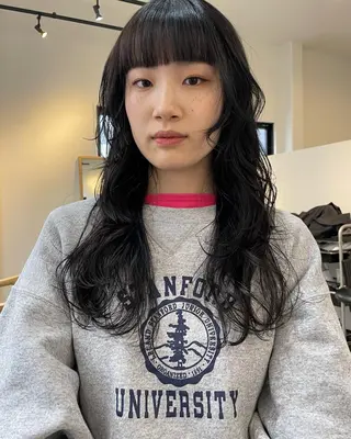 ロング カラー やまさきえりこ ニュアンスパーマのヘアスタイル