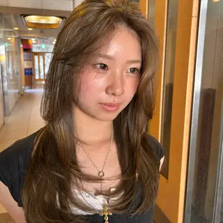 ロング カラー ベージュ/ブラウン 透明感カラー🍑のヘアスタイル