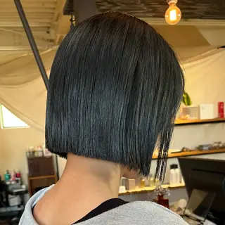 ショート カラー シマダ ユウナのヘアスタイル