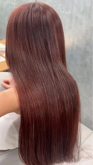 ロング カラー 坂井 咲月のヘアスタイル
