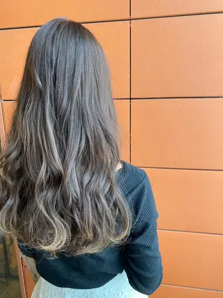 ロング カラー 井手 孔介のヘアスタイル