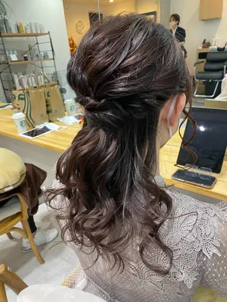 ヘアアレンジ 似合う髪型見つけます AYAKAのヘアスタイル