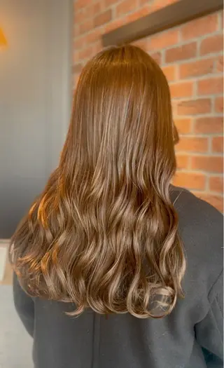 ロング カラー 武本 佑衣のヘアスタイル