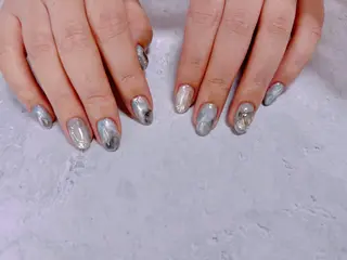 ネイル Blowe ニュアンスのネイルデザイン