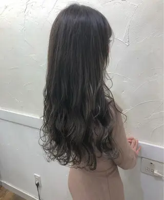 ロング Loob.TOKYO MIYA🌈のヘアスタイル