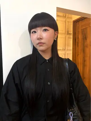 ロング カラー loty _nanamiのヘアスタイル