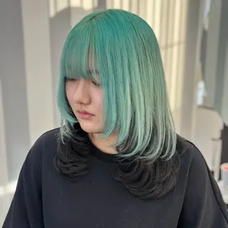 セミロング カラー Ren. 🦋デザインカラーのヘアスタイル