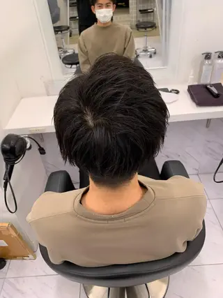 ショート カラー パーマ メンズ メンズパーマ特化 TAIGAのヘアスタイル