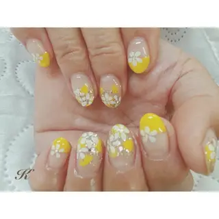 ネイル K. Rie minionのネイルデザイン