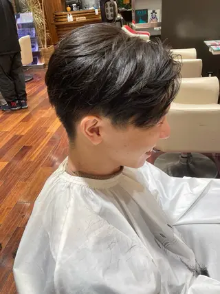 メンズ 成沢 モニカのヘアスタイル