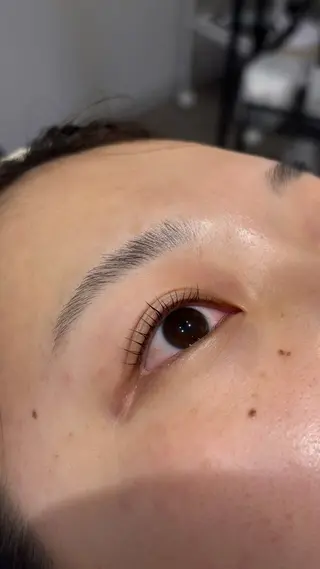 マツエク・マツパ 橋野 凜のヘアスタイル