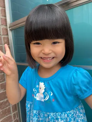ミディアム カラー 久木原 ゆりのヘアスタイル