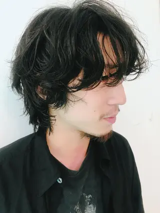 メンズ 💓パーマ，💗 レイヤーカットのヘアスタイル