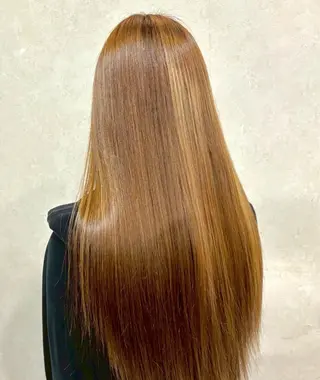 ロング カラー 佐々岡 亮介のヘアスタイル