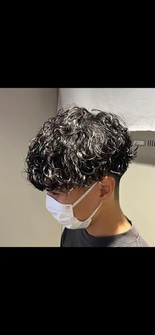 ミディアム パーマ メンズ 横浜駅メンズパーマ師 🌀岩﨑弘成🌀のヘアスタイル