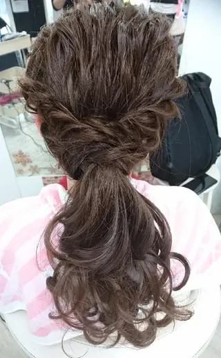 ロング ヘアアレンジ 工藤 マユナのヘアスタイル