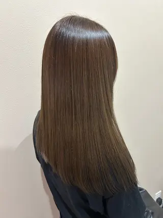 カラー 杉本 萌のヘアスタイル