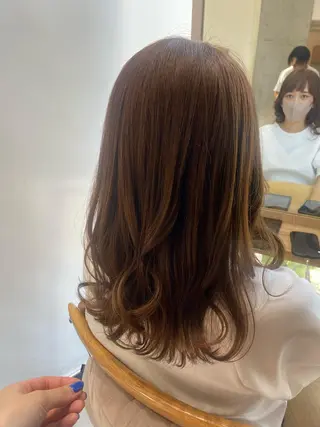 ミディアム カラー 似合う髪型見つけます AYAKAのヘアスタイル