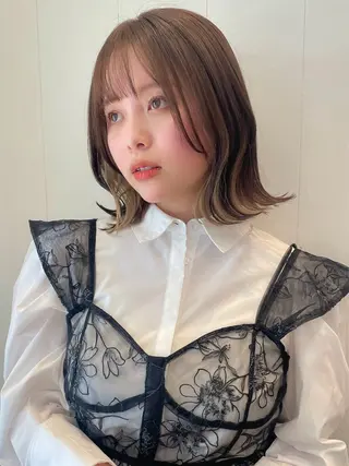 ミディアム 米澤 由衣のヘアスタイル