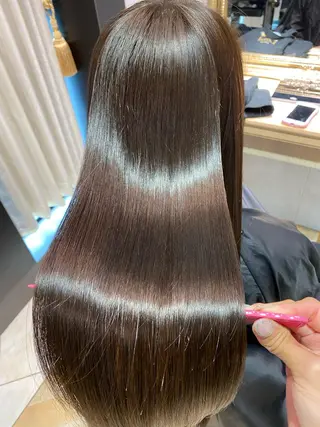 ロング 髪質改善 縮毛の達人 矢井由真のヘアスタイル