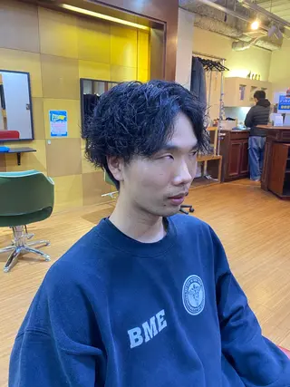 セミロング パーマ メンズ メンズ特化 岸本 阪急六甲サロンドロイのヘアスタイル