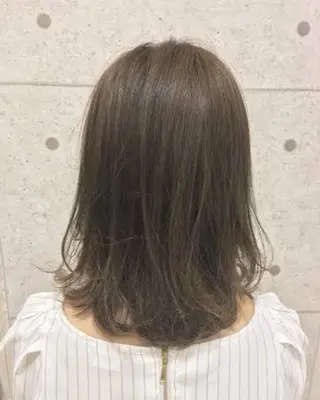 セミロング 不動令 認定カラーリストのヘアスタイル