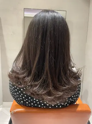 セミロング 松田 響のヘアスタイル