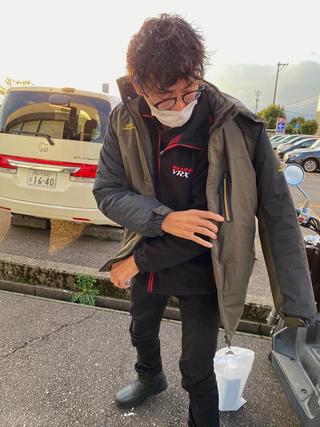 ショート パーマ メンズ 横地 凌のヘアスタイル