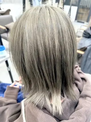 ミディアム カラー ハイトーンカラー が絶対可愛い✨泰聖✨のヘアスタイル