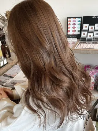 ロング カラー 岸下 理緒のヘアスタイル