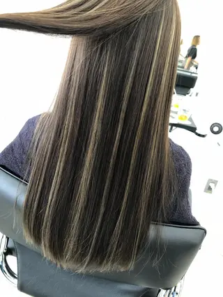 セミロング カラー ブリーチ 透明感HIDEのヘアスタイル