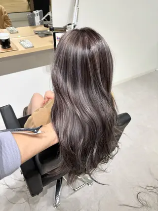 ロング ケアブリーチ 黒瀬有汰のヘアスタイル