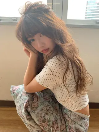 ロング カラー パーマ ヘアアレンジ ネイル マツエク・マツパ 透明感♡︎♡︎ 佐々木早苗のヘアスタイル