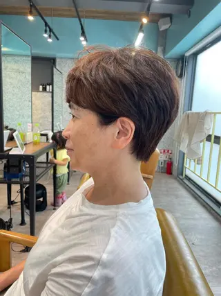 ショート レイヤースタイル⭐️ 村上のヘアスタイル